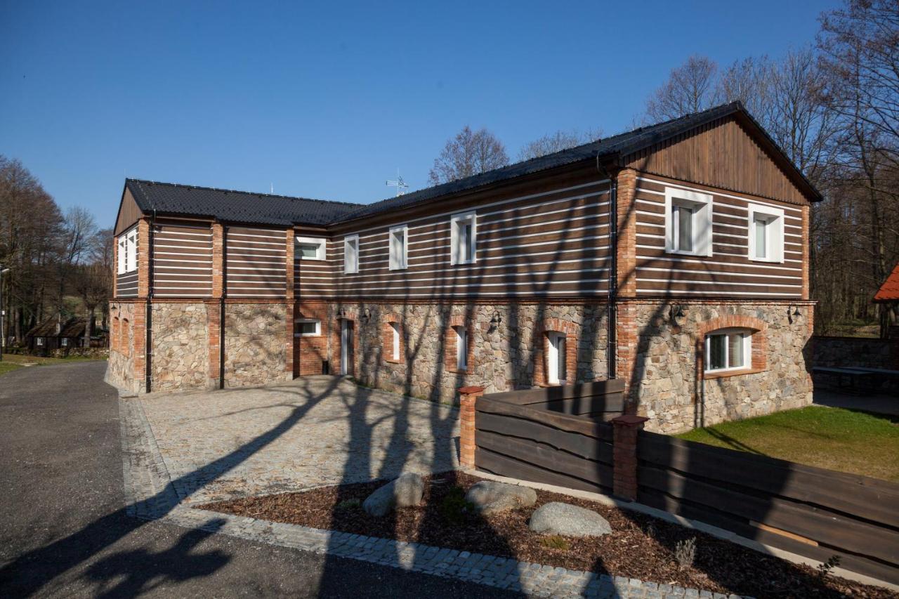 Golf Certovo Bremeno Hotell Jistebnice Exteriör bild