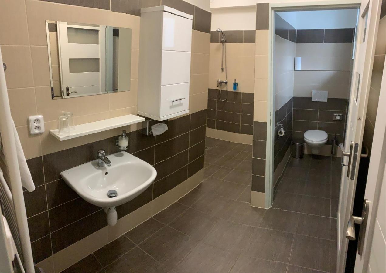 Golf Certovo Bremeno Hotell Jistebnice Exteriör bild