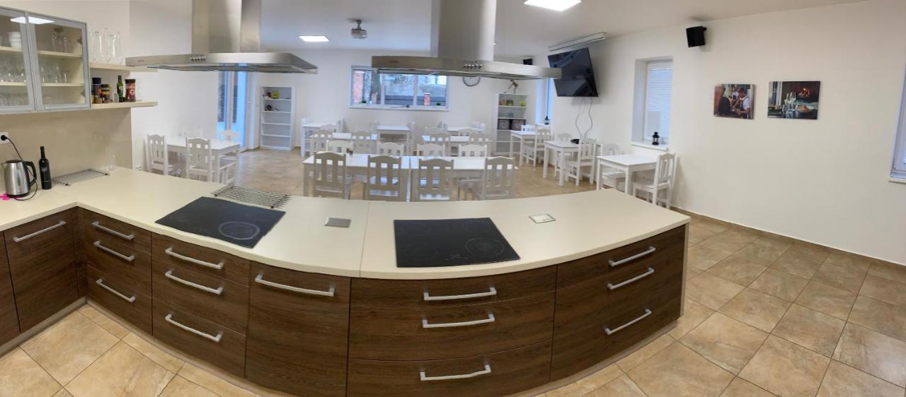 Golf Certovo Bremeno Hotell Jistebnice Exteriör bild