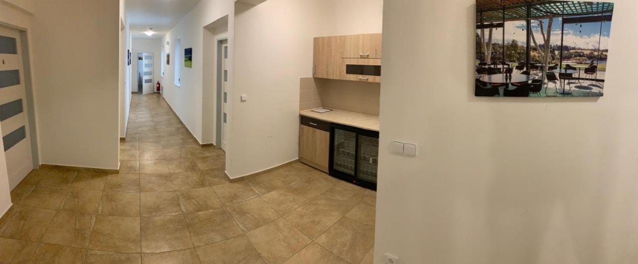 Golf Certovo Bremeno Hotell Jistebnice Exteriör bild